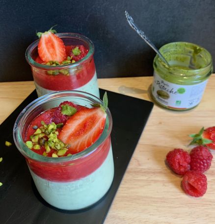 Panna cotta pistache fruits rouges