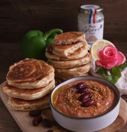 Houmous haricots rouges, poivrons et purée de sésame