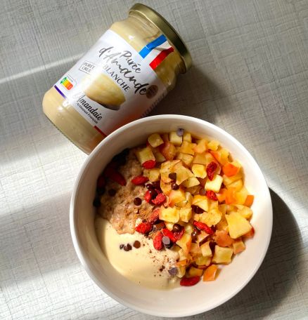 Porridge d'automne à la purée d'amande blanche